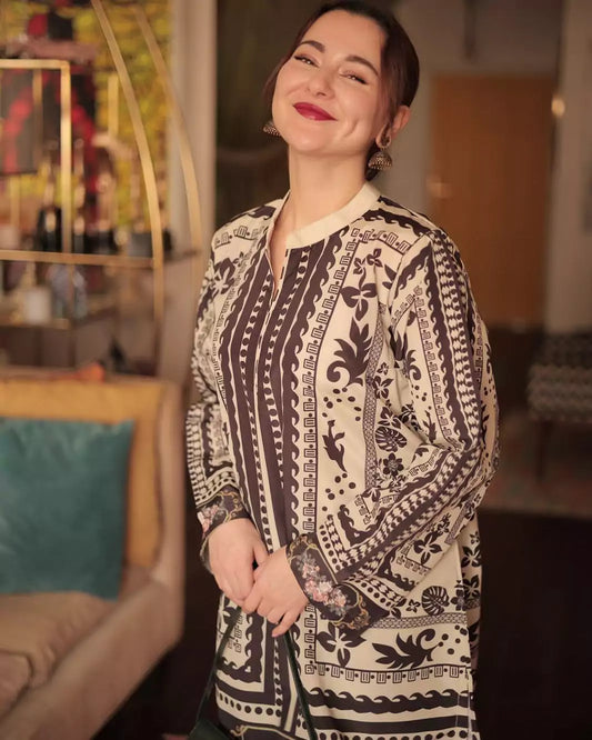 HANIA AMIR